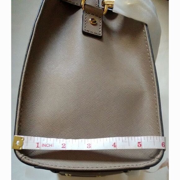 New! MICHAEL KORS Large East West Leather Handbag Satchel Bag Crossbody Bag - Picture 8 of 8